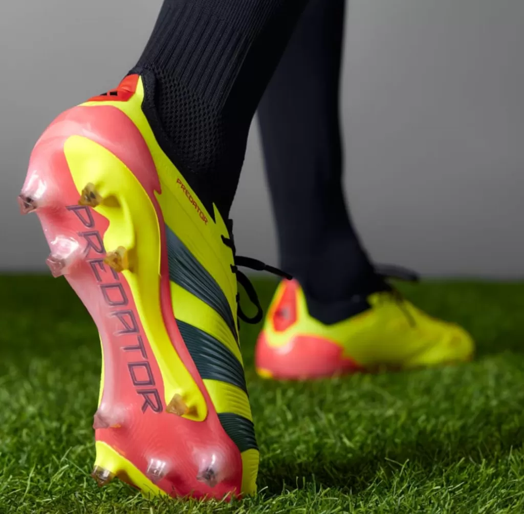 Бутсы профессиональные Adidas Predator Elite L FG